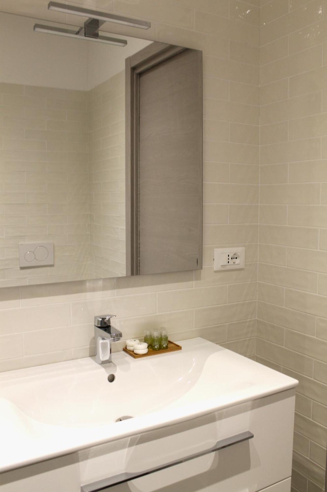Apartment Miki - Mauro Macchi 91 Milano Ngoại thất bức ảnh